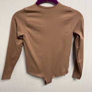 Skims Essential Crew Neck Long Sleeve Bodysuit